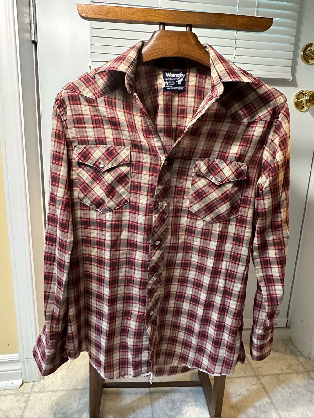 Wrangler Red and Cream Plaid Western Snap Shirt